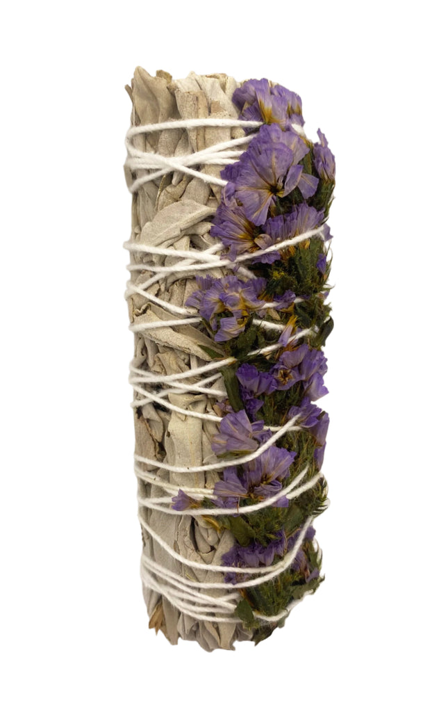 CELEBRATION HERBALS SMUDGE WAND SAGE AND BLUE SINUATA FLOWER  4 INCH
